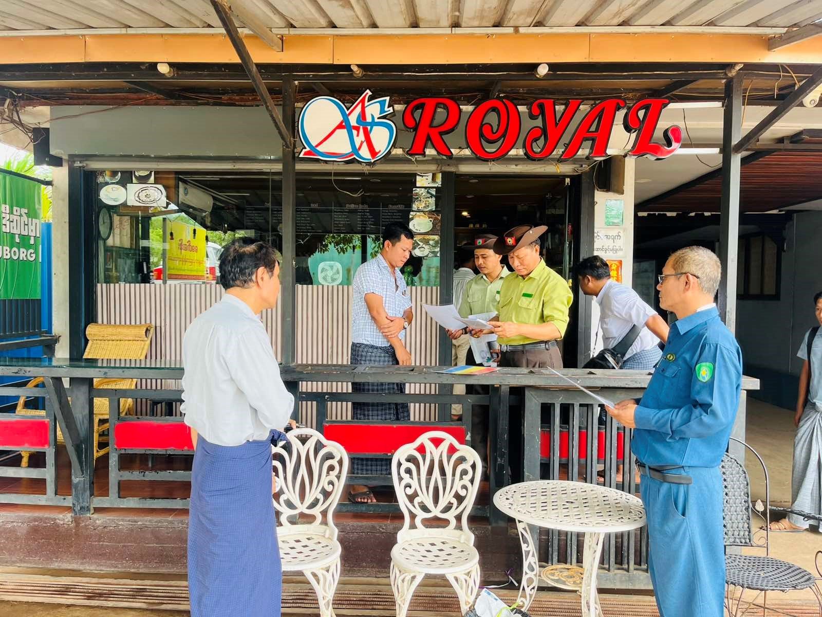 မွန်ပြည်နယ်၊ ကျိုက်ထိုခရိုင်၊ ဘီးလင်းမြို့နယ်အတွင်းရှိ ကာရာအိုကေဆိုင်များသို့သွားရောက်၍ လုံခြုံရေးကိစ္စရပ်များနှင့် သတ်မှတ်စည်းကမ်းချက်များအား တိကျစွာလိုက်နာမှုရှိ/ မရှိ ကြည့်ရှုစစ်ဆေး