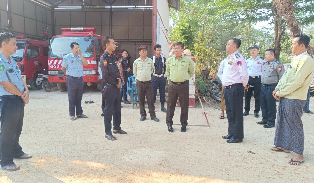 ဧရာဝတီတိုင်းဒေသကြီး၊ လပွတ္တာခရိုင်၊ လပွတ္တာမြို့၊ အမှတ်(၇)ရပ်ကွက်၊ မြို့နယ်မီးသတ်စခန်းတွင် မီးငြှိမ်းသတ်ရေးယာဥ်များ၊ တပ်ဖွဲ့ဝင်များ၊ စက်ကိရိယာများနှင့် အသင့်အနေအထားတာဝန်ပေးအပ် ဆောင်ရွက်ထားရှိမှုအား ကွင်းဆင်းစစ်ဆေး