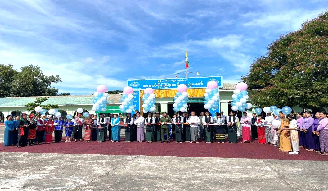 ဇေယျာသီရိမြို့နယ်၊ အမှတ်(၂)အခြေခံပညာ အထက်တန်းကျောင်း အစည်းအ‌ဝေးခန်းမ၌ ကျင်းပပြုလုပ်သည့် စာဖတ်ရှိန်မြှင့်တင်ရေးပွဲ‌တော်အခမ်းအနားသို့ တက်ရောက်