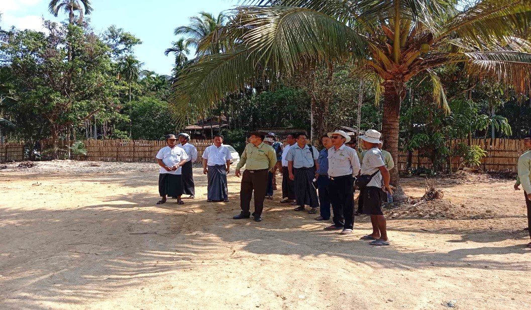 တနင်္သာရီတိုင်းဒေသကြီး၊ ဘုတ်ပြင်းခရိုင်၊ ဘုတ်ပြင်းမြို့နယ်အတွင်းရှိ ဥစားကြက်မွေးမြူရေးခြံများသို့ သွားရောက်၍ ကြက်ခြံများအား စနစ်တကျတည်ဆောက်ထားရှိမှုနှင့် ကျန်းမာရေးနှင့်ညီညွတ်မှုရှိ/ မရှိ အခြေအနေများအား ကြည့်ရှုစစ်ဆေး