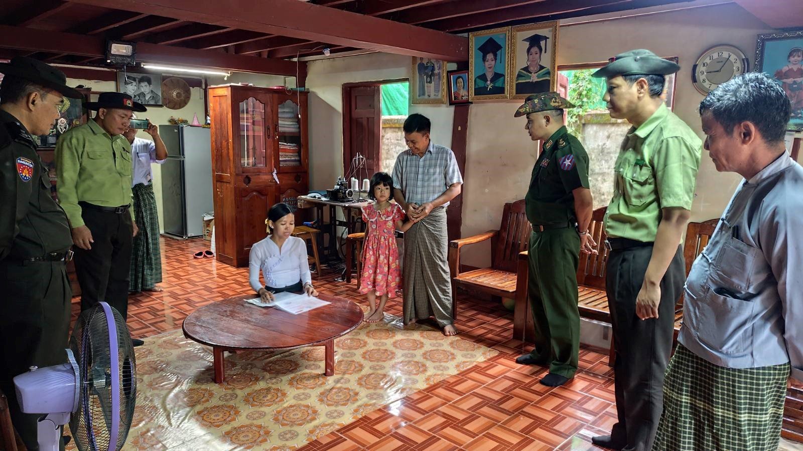 ကရင်ပြည်နယ်၊ ကြာအင်းဆိပ်ကြီးခရိုင်၊ ကြာအင်းဆိပ်ကြီးမြို့၊ မြို့ပေါ်ရပ်ကွက် ၆ ရပ်ကွက်တွင် ၂၀၂၆-၂၀၂၇ ပညာသင်နှစ်၌ ကျောင်းနေအရွယ်ကလေးများအားလုံး ကျောင်းတက်ရောက်နိုင်ရေး အတွက် ကျောင်းနေအရွယ်ကလေးများစာရင်းကောက်ယူနေမှုအခြေအနေအား ကွင်းဆင်းစစ်ဆေး