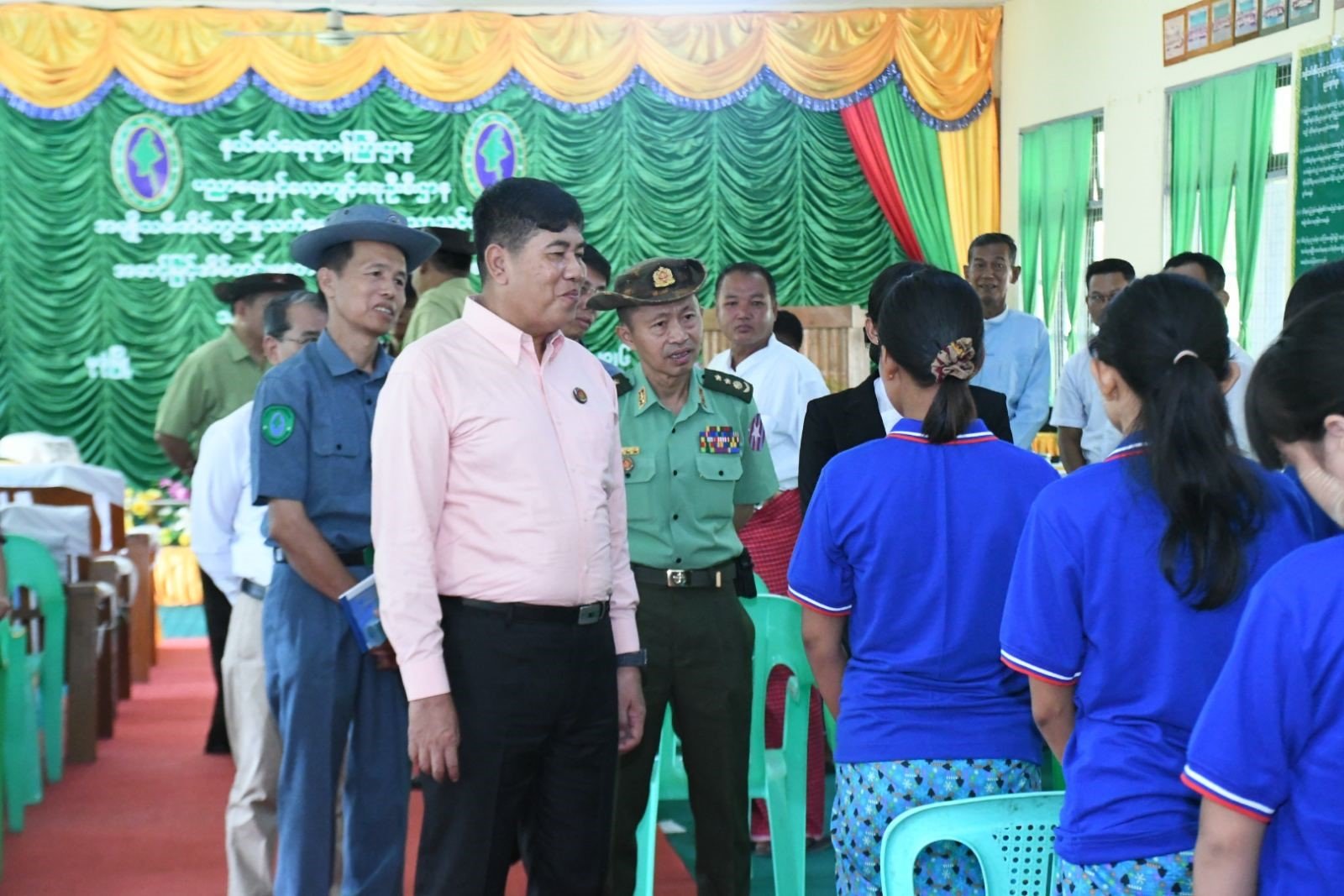 မွန်ပြည်နယ်၊ မော်လမြိုင်ခရိုင်၊ မုဒုံမြို့၊ အမျိုးသမီးအိမ်တွင်းမှုသက်မွေးလုပ်ငန်းပညာသင်တန်းကျောင်း၌ ကျင်းပပြုလုပ်သည့် အဆင့်မြင့်အိမ်တွင်းမှုစက်ချုပ်သင်တန်းအမှတ်စဉ်(၁၂)သင်တန်းဖွင့်ပွဲ အခမ်းအနားသို့ တက်ရောက်