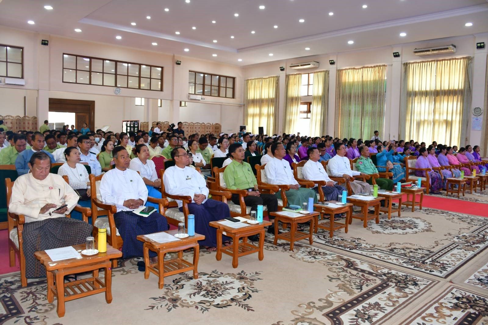 ပြည်ထောင်စုနယ်မြေ၊ နေပြည်တော်၊ ပျဉ်းမနားခရိုင်၊ ဇမ္ဗူသီရိမြို့နယ်၊ ဇမ္ဗူသီရိခန်းမ၌ ကျင်းပပြုလုပ်သည့် ပြည်ထောင်စုနယ်မြေ၊ နေပြည်တော်အတွင်း ယင်လုံအိမ်သာရာနှုန်းပြည့် ဆောက်လုပ်သုံးစွဲရေးအသိပညာပေး ဆွေးနွေးပွဲအခမ်းအနားသို့ တက်ရောက်