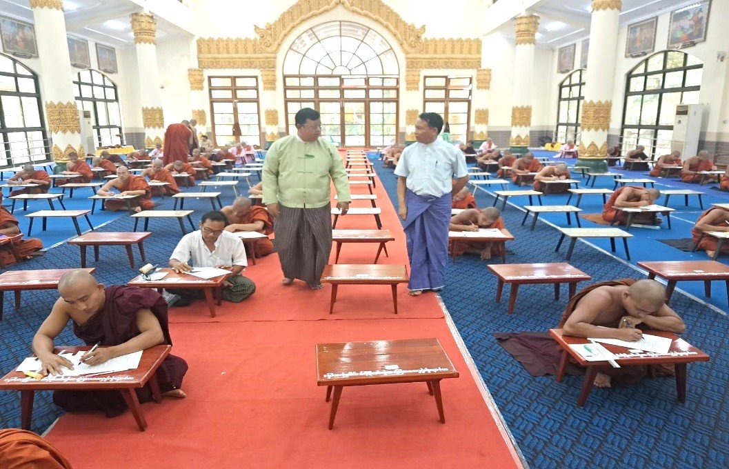 တနင်္သာရီတိုင်းဒေသကြီး၊ ထားဝယ်ခရိုင်၊ ထားဝယ်မြို့၊ ဗျောတောဝရပ်ကွက်၊ သာသနာ့ဗိမာန်တော်ကြီး၌ ကျင်းပပြုလုပ်သည့် အစိုးရဓမ္မာစရိယနှင့်ပါဠိပထမပြန်စာမေးပွဲဖြေဆိုနေမှုအား ကြည့်ရှုစစ်ဆေး