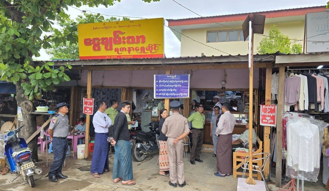 မန္တလေးတိုင်းဒေသကြီး၊ ရမည်းသင်းခရိုင်၊ ရမည်းသင်းမြို့၊ ဝါတိုးရပ်ကွက်၊ မြို့မစျေးအနီးရှိ ရွှေဆိုင်များတွင် အဖိုးတန်သတ္တုရွှေရောင်းဝယ်မှုနှင့်ပတ်သက်၍ သတ်မှတ်စံချိန်စံညွှန်းနှင့်ကိုက်ညီမှုရှိ/မရှိ ကြည့်ရှု စစ်ဆေး