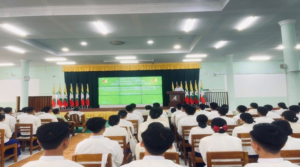 ရန်ကုန်တိုင်းဒေသကြီး၊ မင်္ဂလာဒုံမြို့နယ်၊ အုပ်ချုပ်ရေးပညာဖွံ့ဖြိုးမှုသင်တန်းကျောင်း၊ အောင်ဆန်းခန်းမ၌ ကျောင်းသား/ကျောင်းသူများအား လုပ်ငန်းခွင်ဝင်သင်တန်းအမှတ်စဉ်(၁/၂၀၂၆) သင်တန်းဖွင့်ပွဲအခမ်းအနားသို့ တက်ရောက်